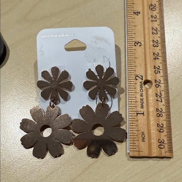 Gold Floral Earrings - Picture 2 of 2